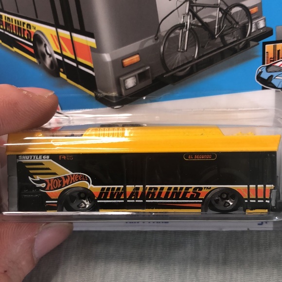 Ain’t Fare Yellow - Picture 3 of 8